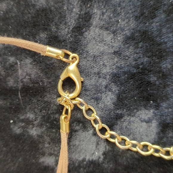 The Limited Necklace - Picture 6 of 7